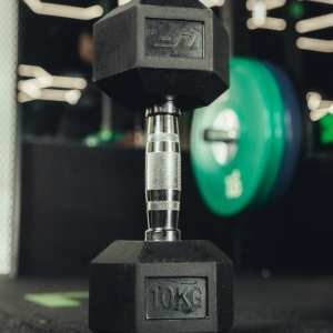 Ganteră HEX din fontă cu acoperire din cauciuc 10 kg - UpForm