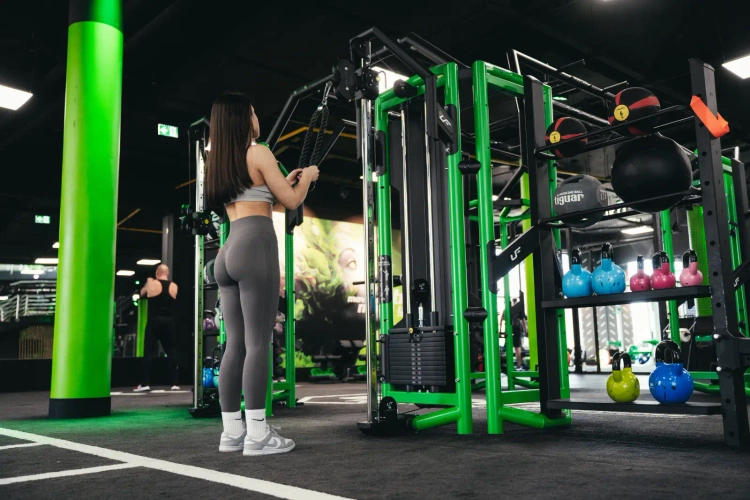 Coloană reglabilă pentru cabluri UF-001 - UpForm